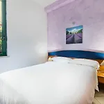 Hotel La 2*