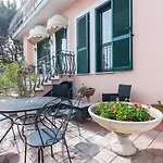 Hotel La 2*