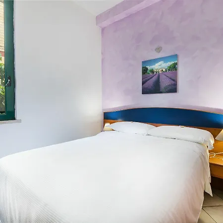 Hotel La 2*