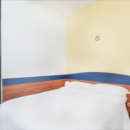 La Hotel 2*