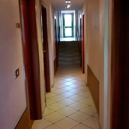La Hotel 2*