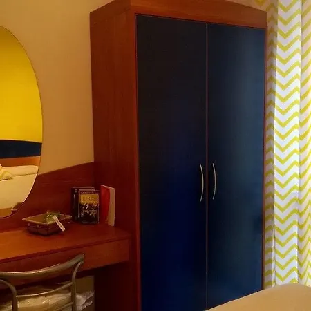 Hotel La 2*